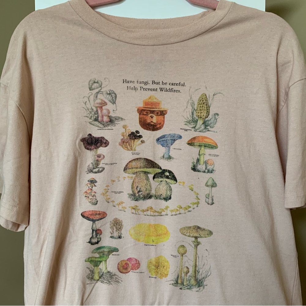 Smokey the bear mushroom fungi t-shirt